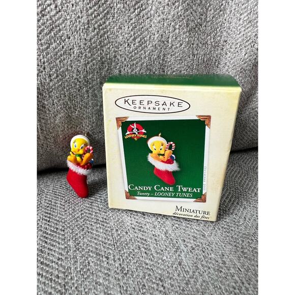 2005 Hallmark Ornament Candy Cane Tweety Mini Hallmark Christmas Tree - Picture 1 of 5